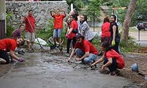 School Leavers Program: Visit Laos to help the underpriviledged