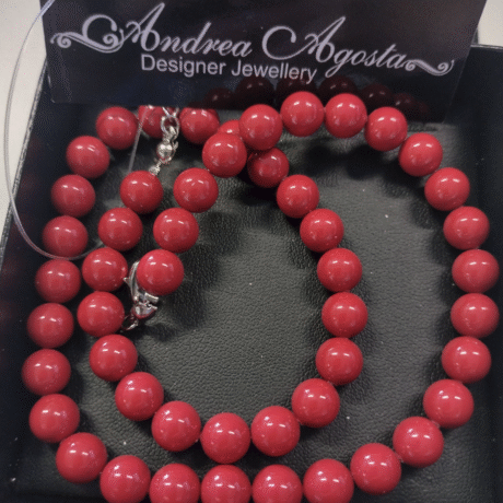 Pearl Necklace - Royal red colour