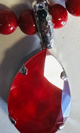 Pendant - Royal red colour